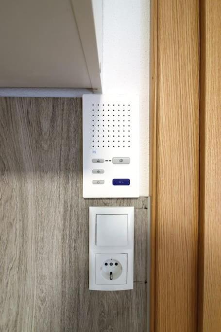 Schickes Zimmer Mit Top-Ausstattung In Idealer Lage Фельдкірш Екстер'єр фото